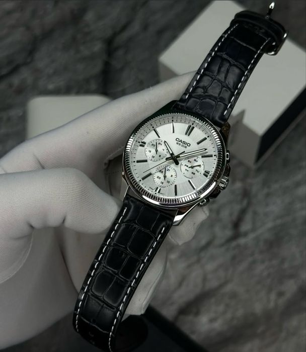Часы Casio кварцевые