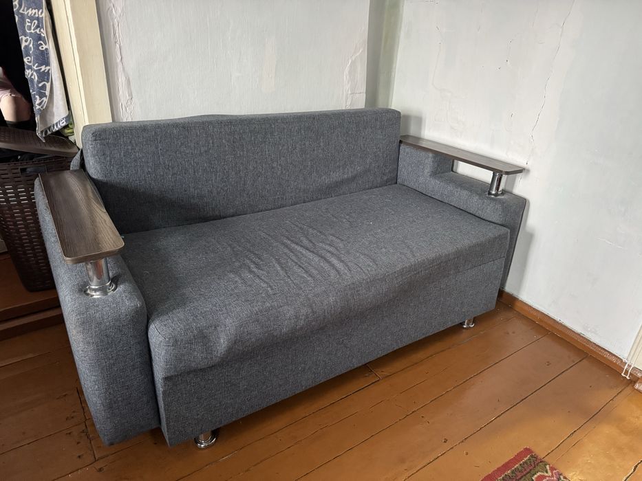 Продам два дивана !!!