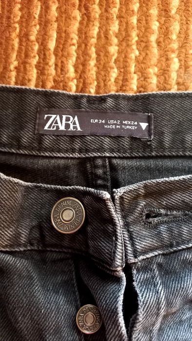 Дънки в отлично състояние