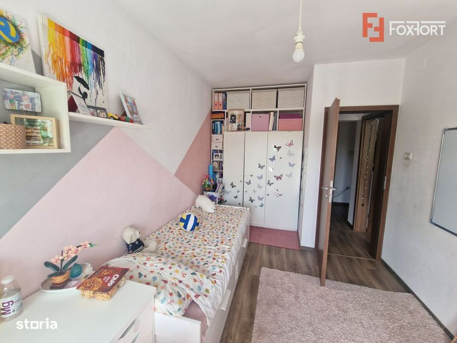 Duplex de vanzare cu 4 camere, cu teren de 303 mp, Ghiroda
