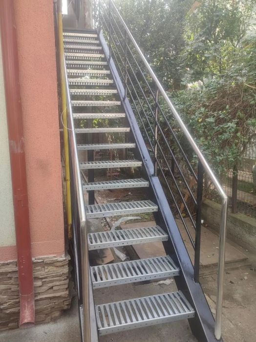 Scări galvanizate
