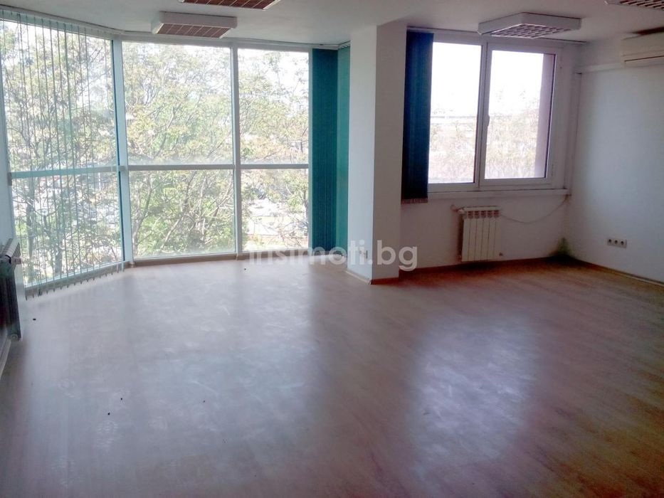 Дава се под наем Офис в София, Център - 300 кв.м за 1500 € - Снимка #1