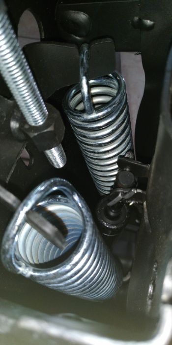 Scaun tractor prindere universala pe u445 si u650 si altele 4XYT