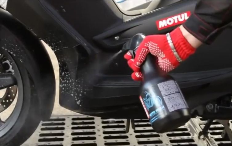 Мото почистващ препарат MOTUL MOTO WASH мотор мотокрос мото ATV АТВ