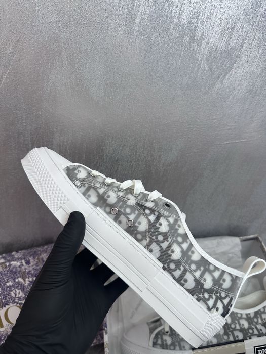 Dior b 23 low oblique