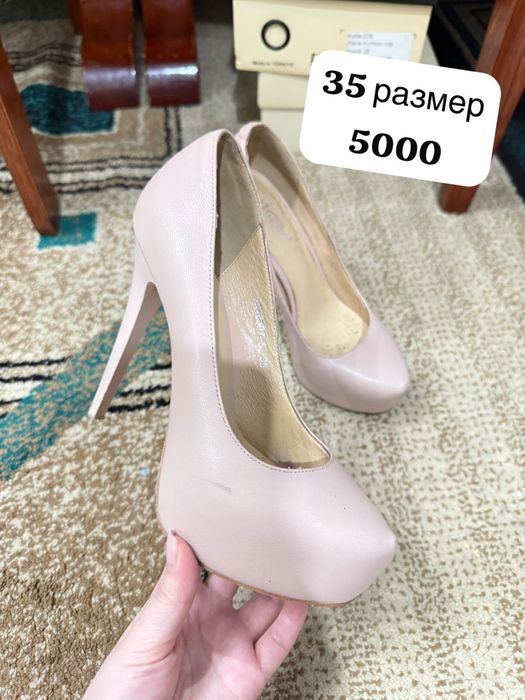 Продам женскую обувь