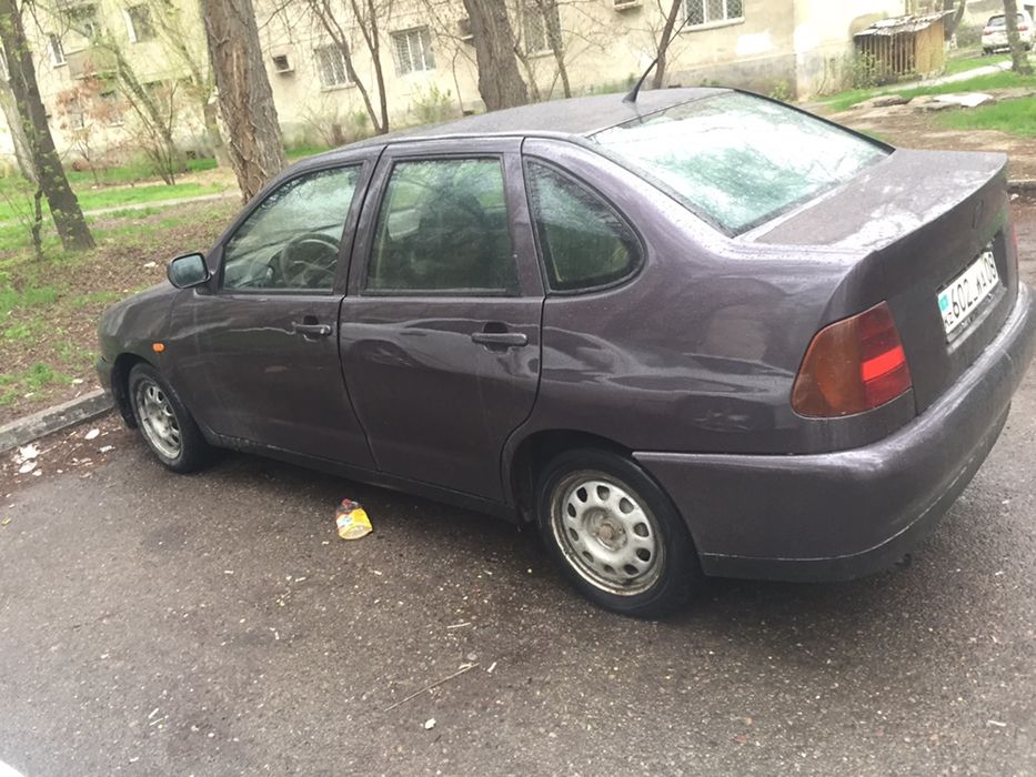 Автомобиль Фольксваген Поло