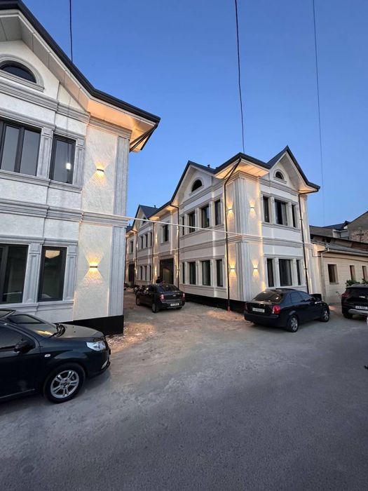 Srochno sergeli xonobod  4-5 xona metroga 300 metr