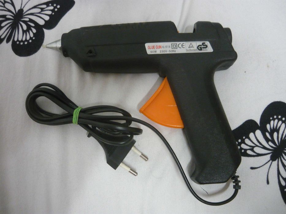 Pistol lipit batoane plastic la cald NOU cu acumulator 2 Ah, garanție