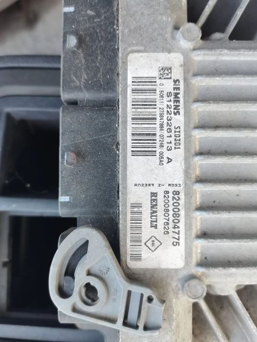 ECU Calculator motor Renault Scenic 2 1.5 DCI 2003 - 2009 - COD 8200804775 8200807626 S122326113A