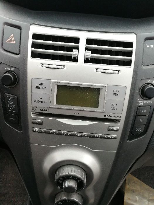 Radio CD Toyota Yaris 2005-2011 radio cd original functional Radio CD