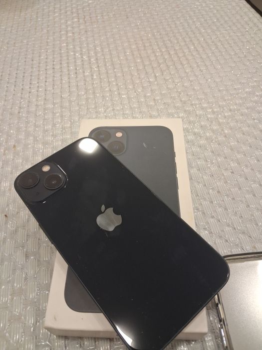 Продам айфон 13 в отличном состоянии
