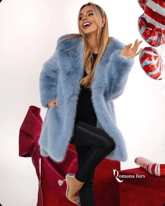 Эко шуба голубая.