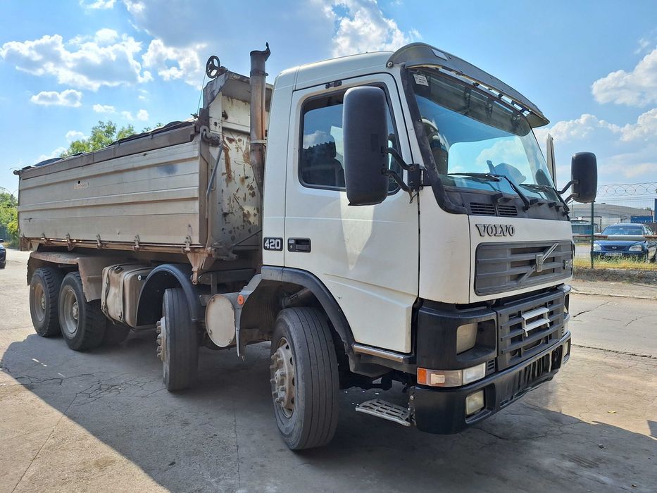 Самосвал VOLVO FM12