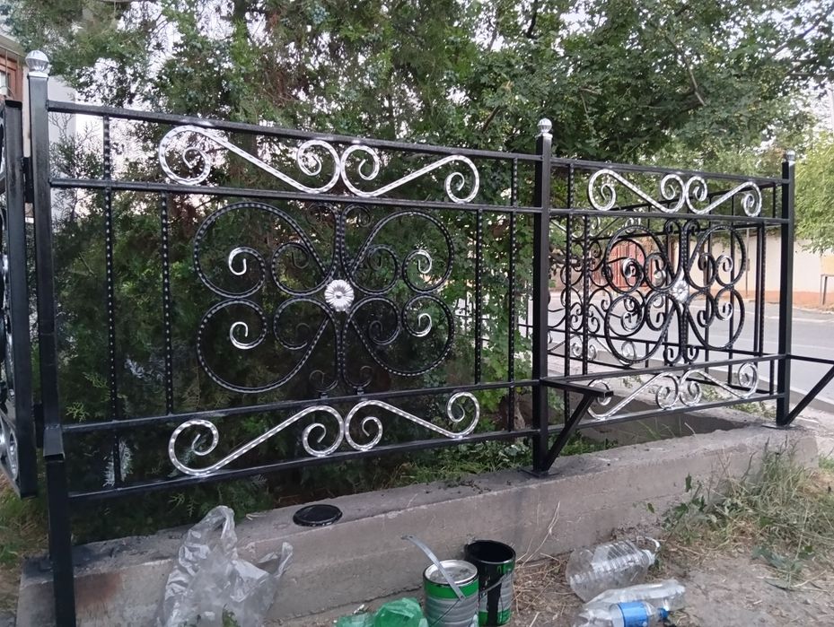 Дарбаза қақпа бояймыз