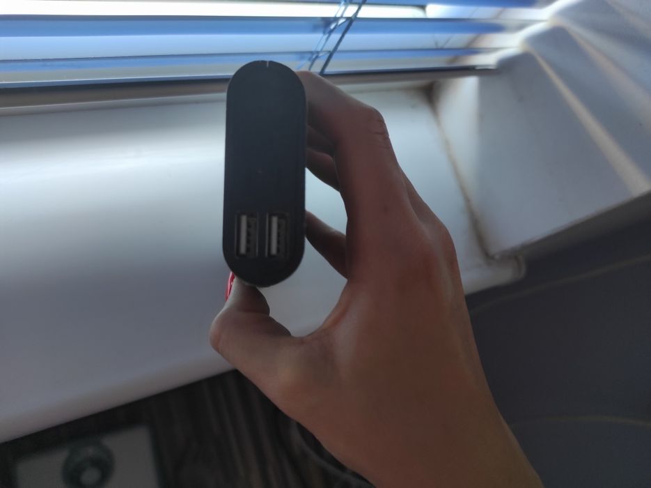 Външна преносима батерия hama2100mAh