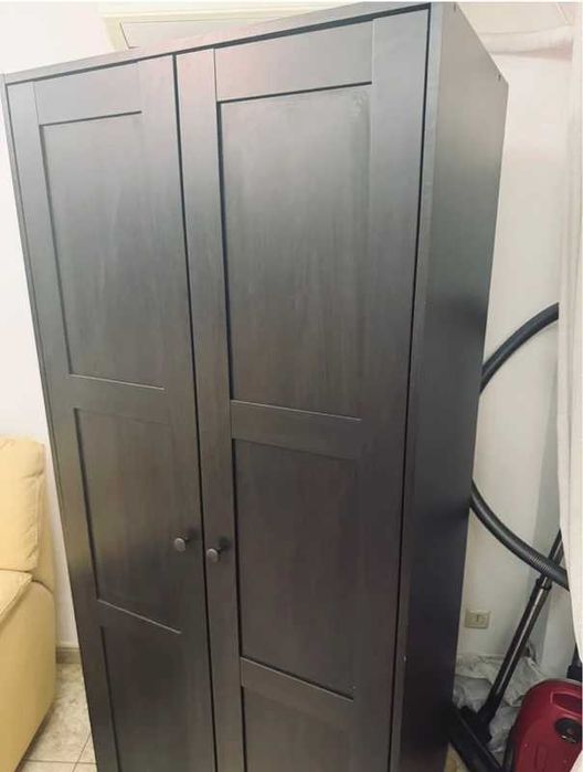 Dulap Ikea Rakkestad 2 uși, Negru-Maro – Spațios, Modern, Impecabil