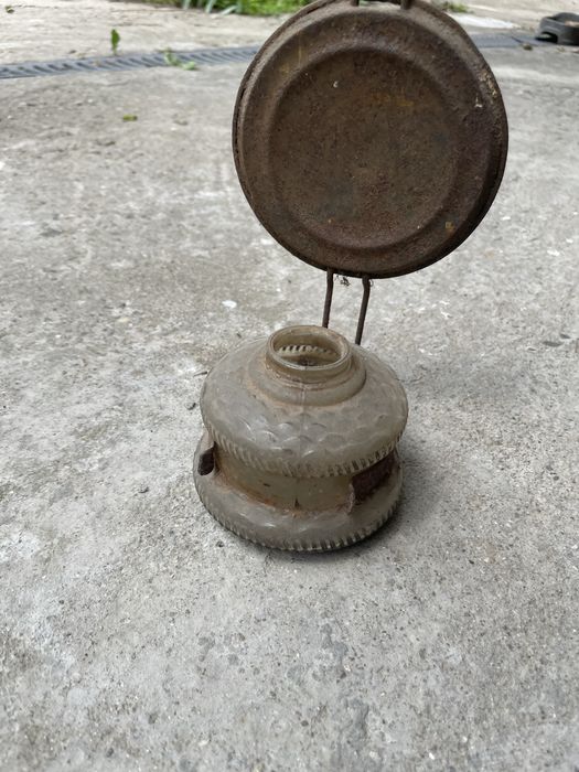 lampi vechi pe petrol