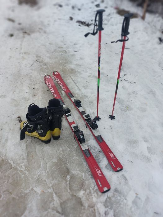 Set complet schiuri clapari si bete  marimea 44 45