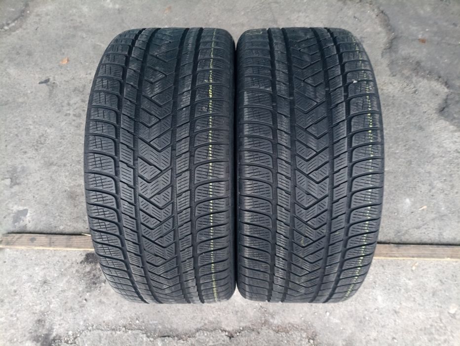 2 anvelope de iarna Pirelli 295/35 R22 dot 2420