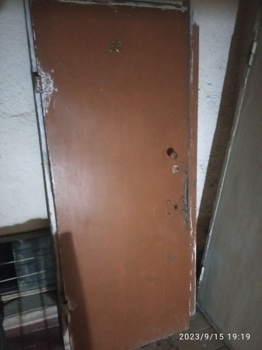 Темир эшик сотилади