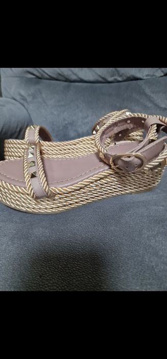 Sandale superbe platforma Valentino 37