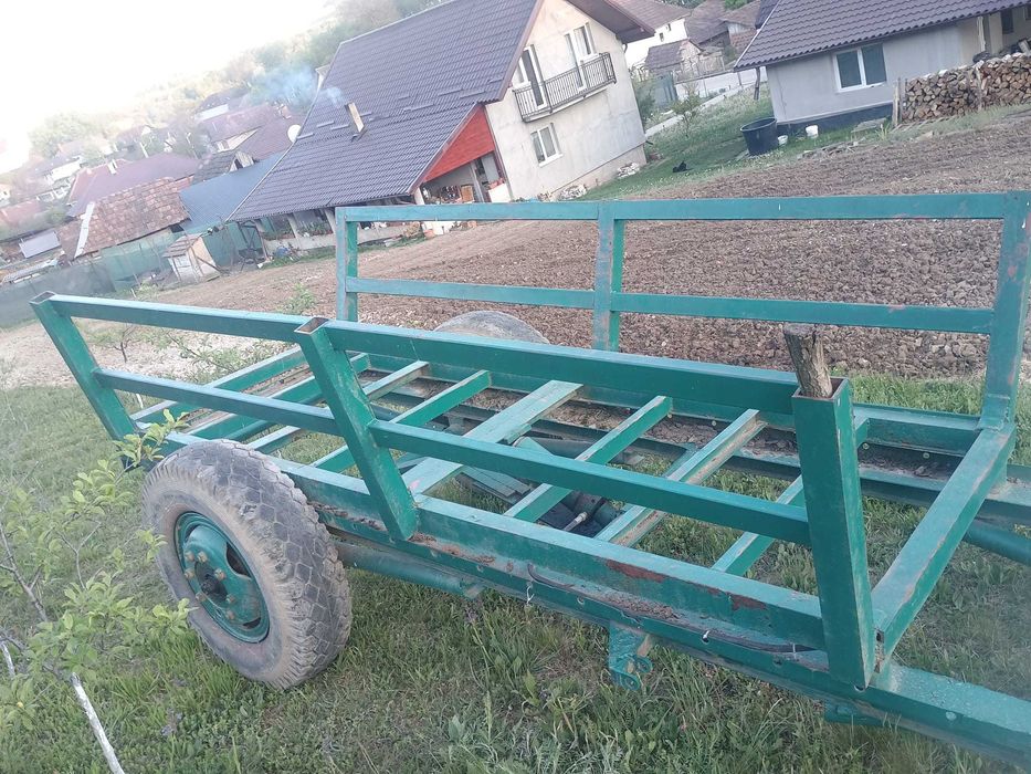 Remorca basculabila