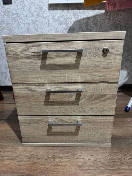 Тумбочки офисные