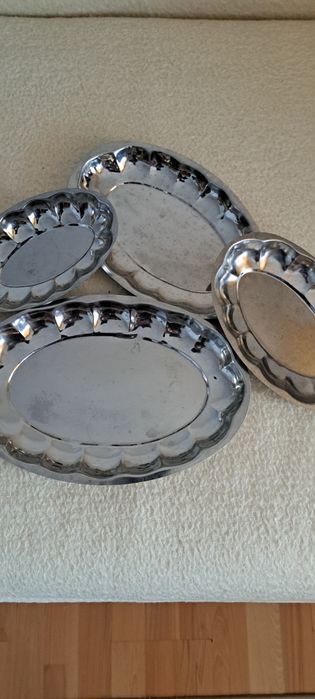 Platouri 4 de marimi  diferite