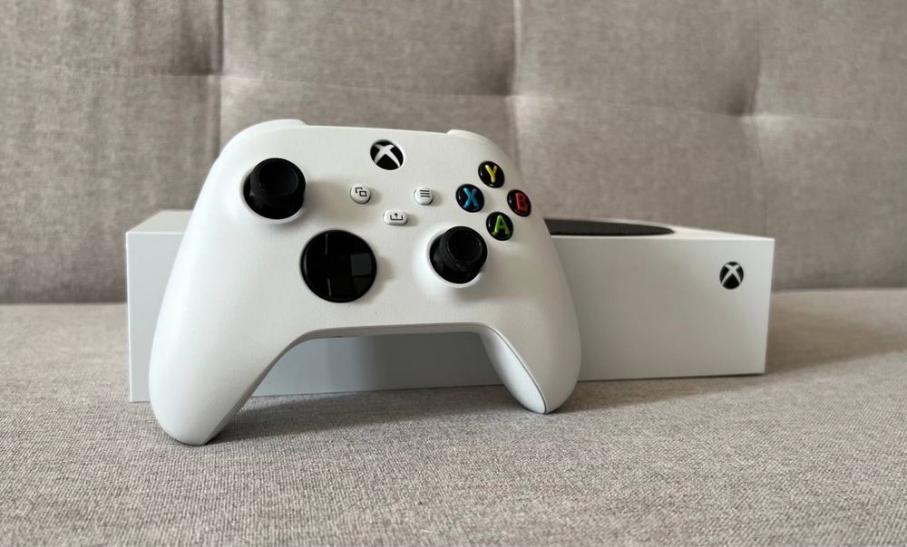 Продам Xbox Series S