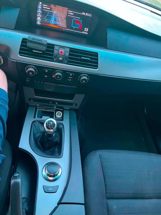 BMW E61  БМВ 525