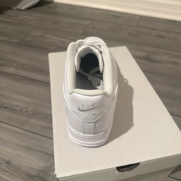 Nike Air Force 1 Albi (40/41) FULLBOX | Livrare rapida cu verificare colet