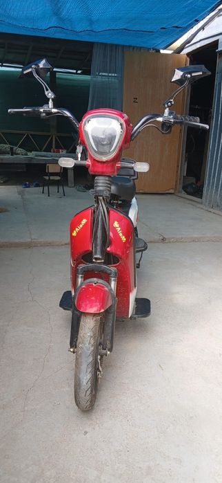 Электроскутор Ais Red