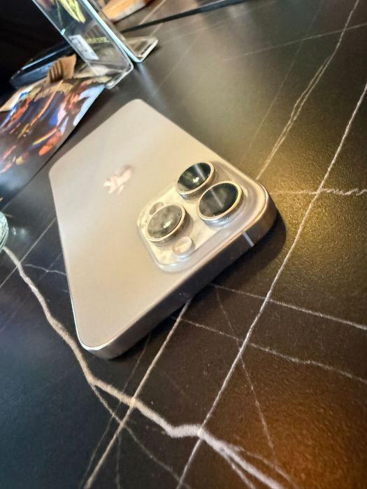 iPhone 15 pro max 256 GB natural titanium