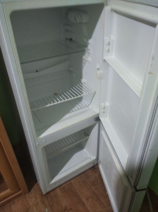 Продам холодильник