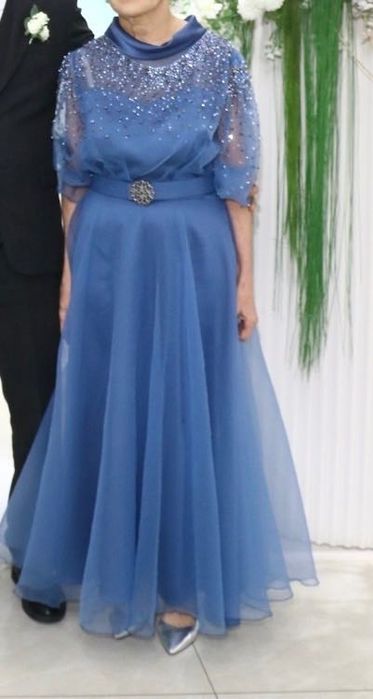 Шикарное вечернее платье