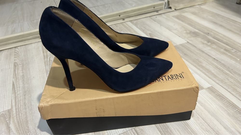 Замшевые туфли женские