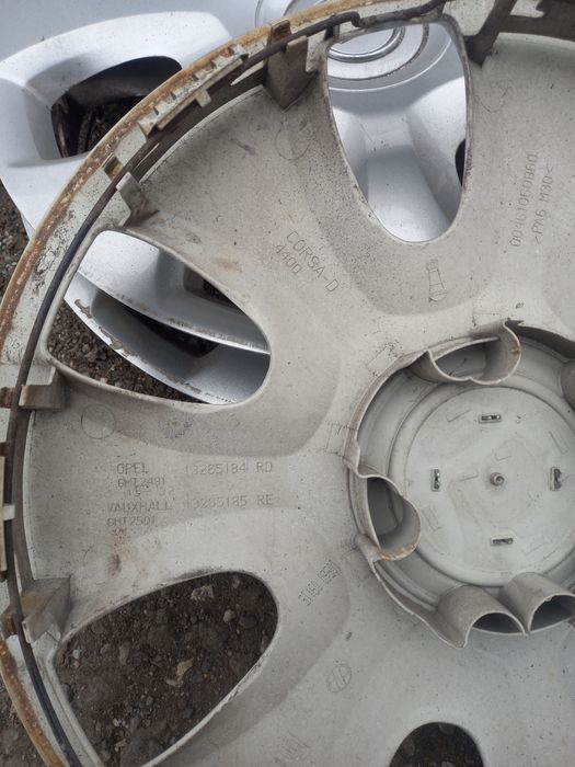 4 capace roti original Opel 15