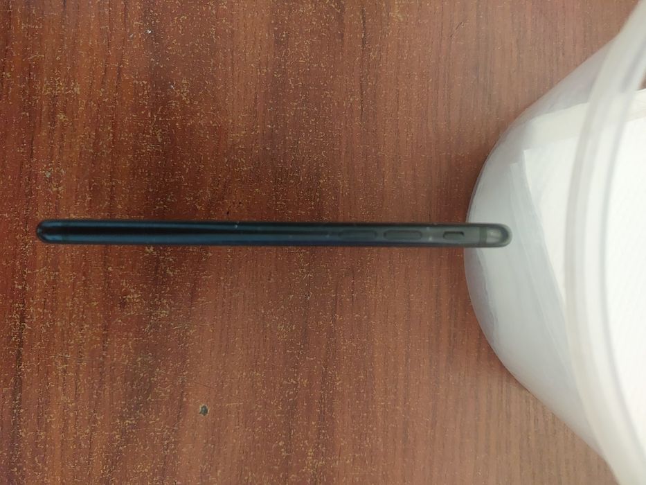 IPhone SE 128гб 2020