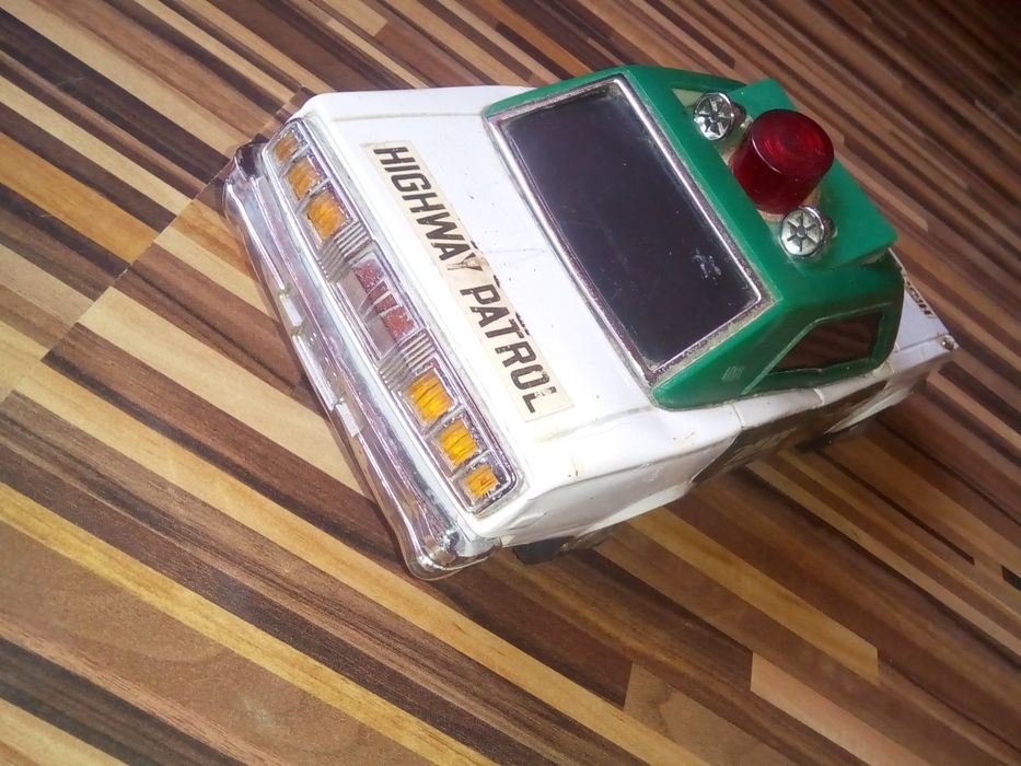 Mașină de poliție rară, anii '80, vintage, defectă
