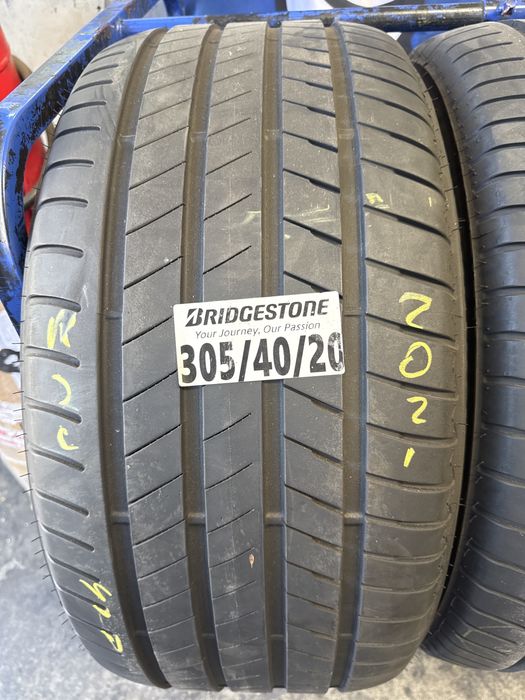 305/40/20 - 275/45/20 Bridgestone RSC