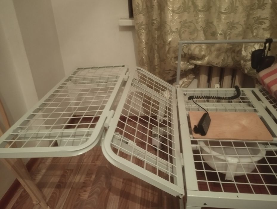 Медицинская кровать