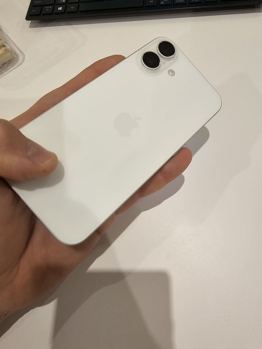 iPhone 16 Plus 128GB