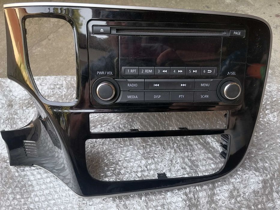 Радио - CD player за Mitsubishi Outlander 3