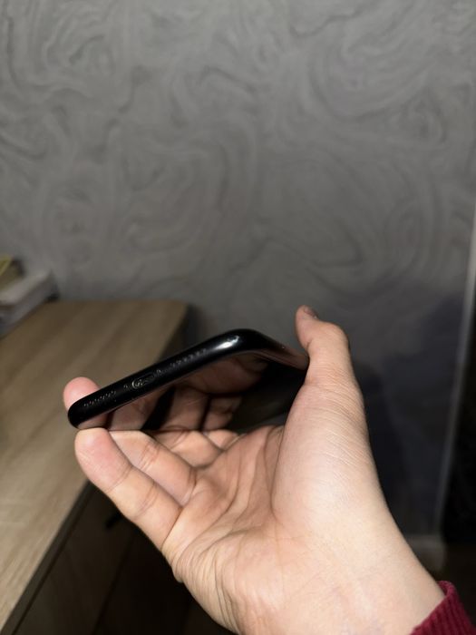 Iphone XR 64 gb 55000 tg