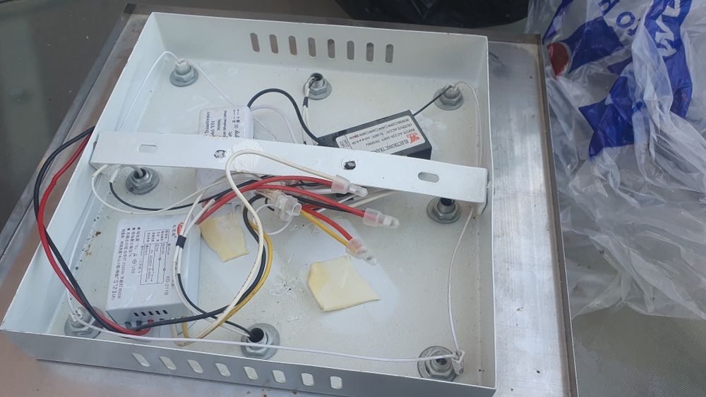 Lustra  aplica 6 brate și patru aplice