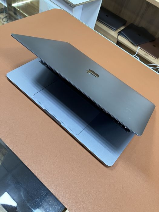 Продается macbook pro m1 сломан дисплей