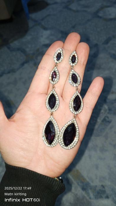 Хамилён зирак сотилади.