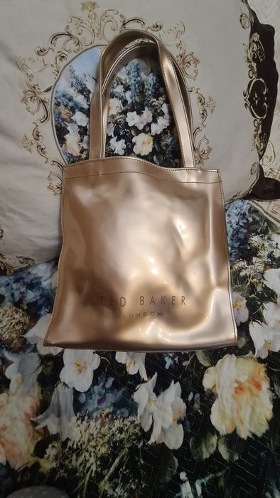 Чанти различни модели / Bags