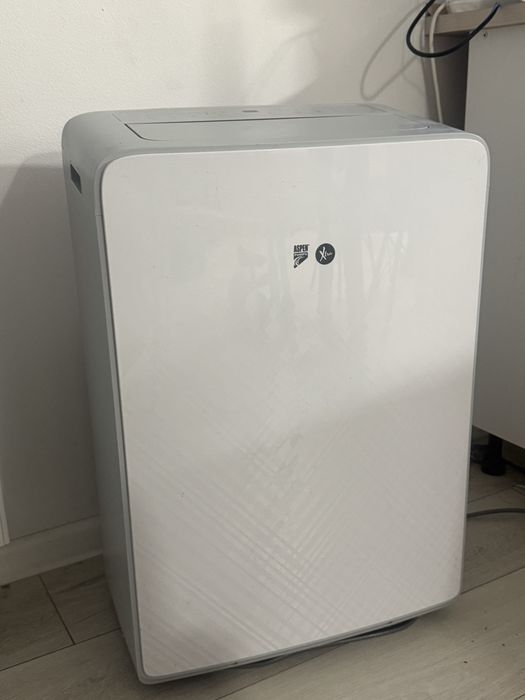 Aparat de aer conditionat portabil cu agent frigorific R290